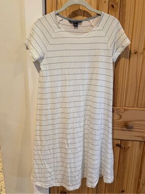 Free Fly Apparel White and Blue Striped Midi T‑Shirt Dress